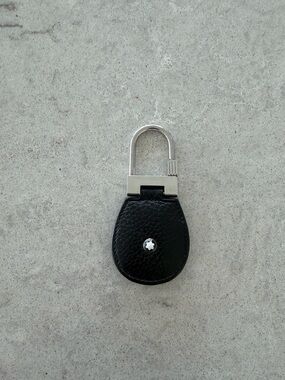 Montblanc Black Leather Key Holder with Silver Tone Hardware